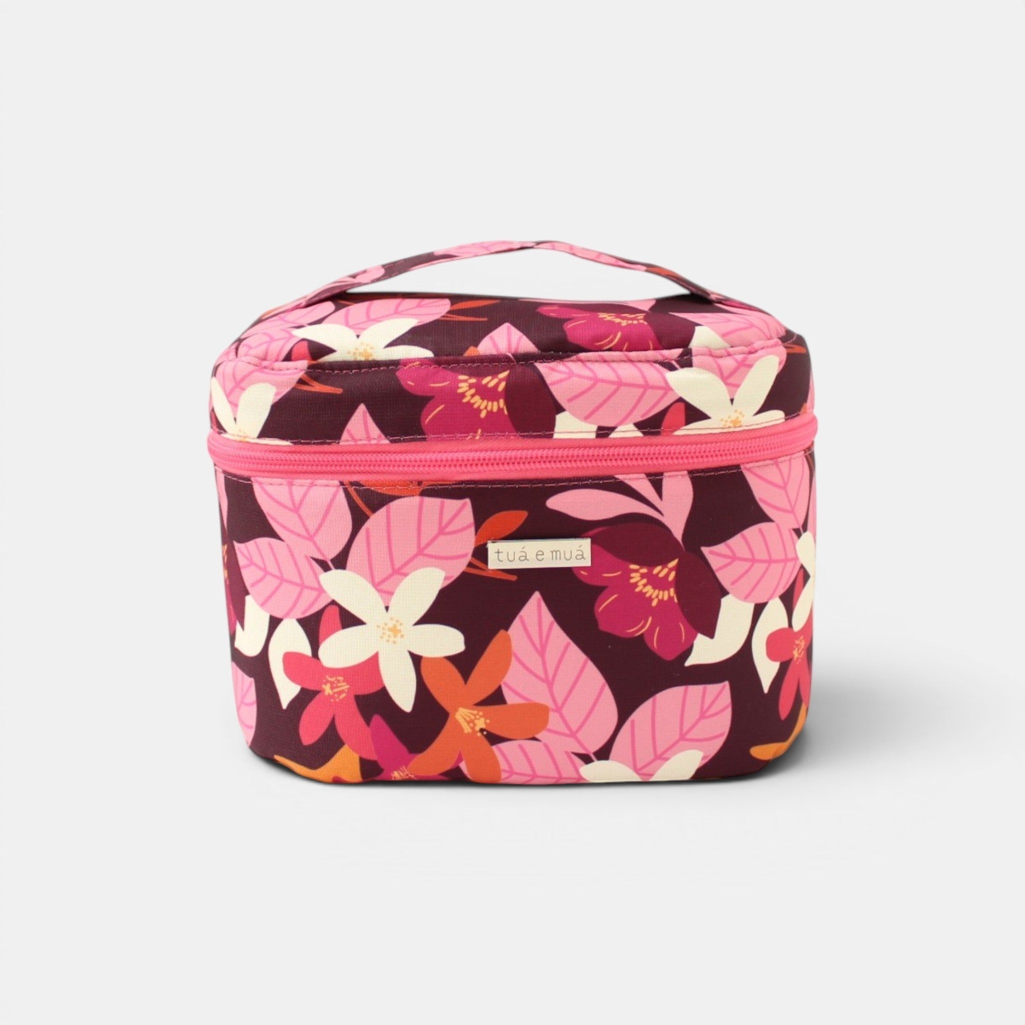 Neceser cilíndrico tuá e muá con estampado floral burdeos, rosa, fucsia y blanco. Asa superior y cremallera fucsia.